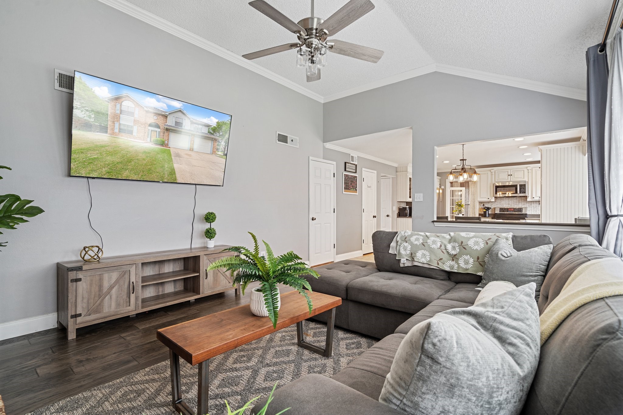 303 Hopewell Street Grand Prairie TX 75052