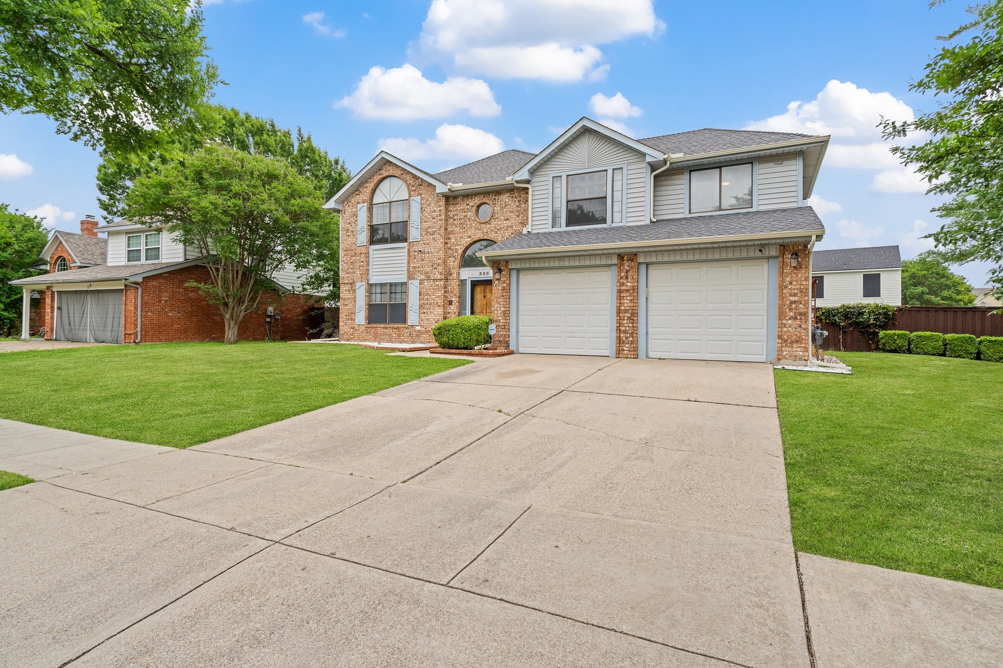 303 Hopewell Street Grand Prairie TX 75052