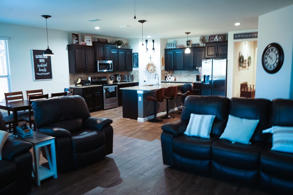 1204 Burlingame Drive Cleburne TX 76033