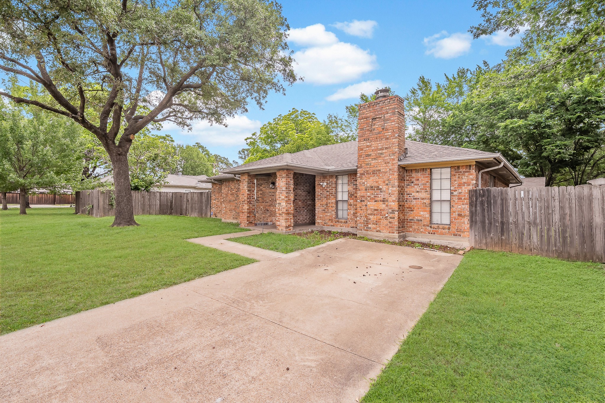 536 N Briery Road Irving TX 75061