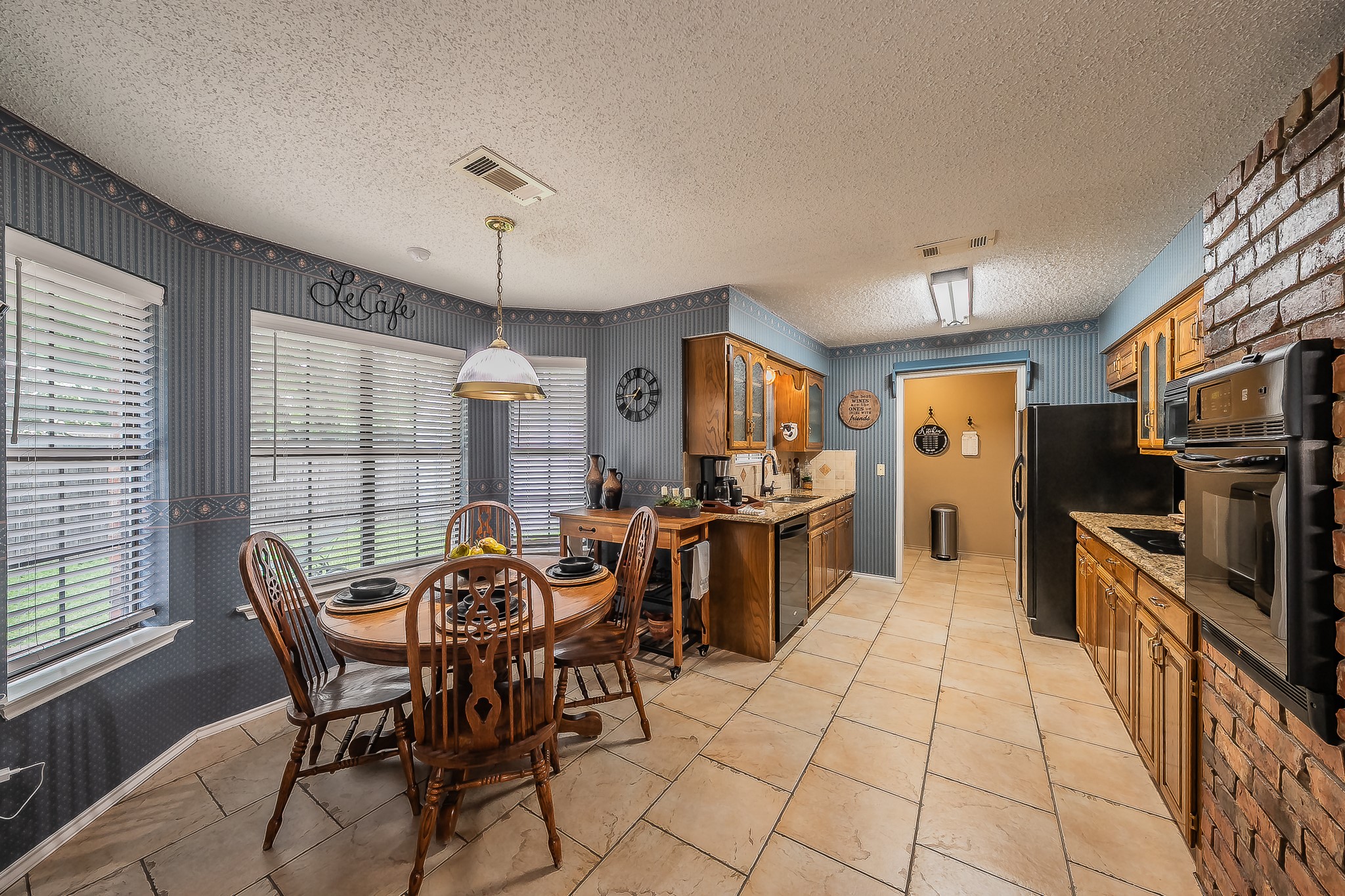 536 N Briery Road Irving TX 75061