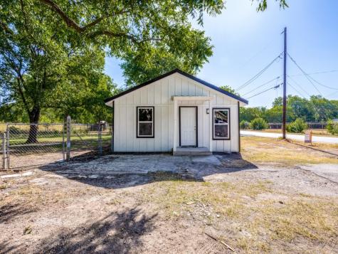 1602 N Brazos Avenue Cleburne TX 76031