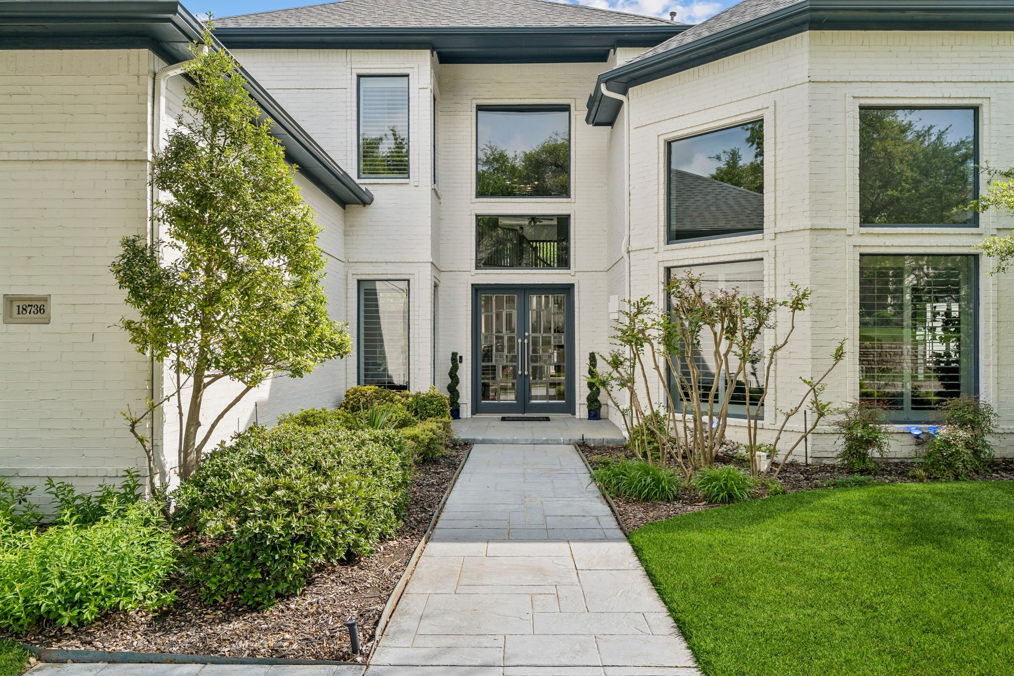 18736 Wainsborough Lane Dallas TX 75287