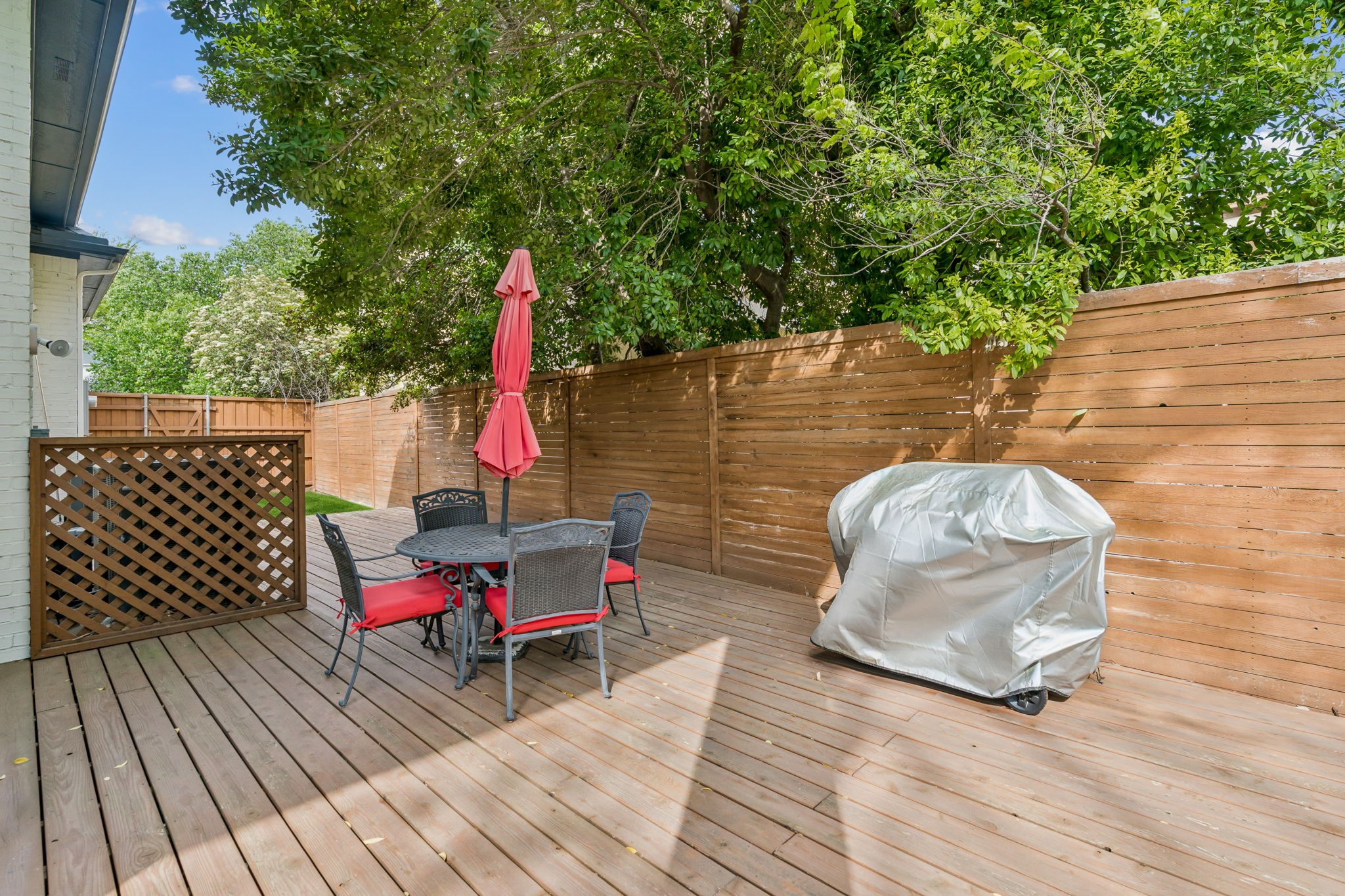 18736 Wainsborough Lane Dallas TX 75287