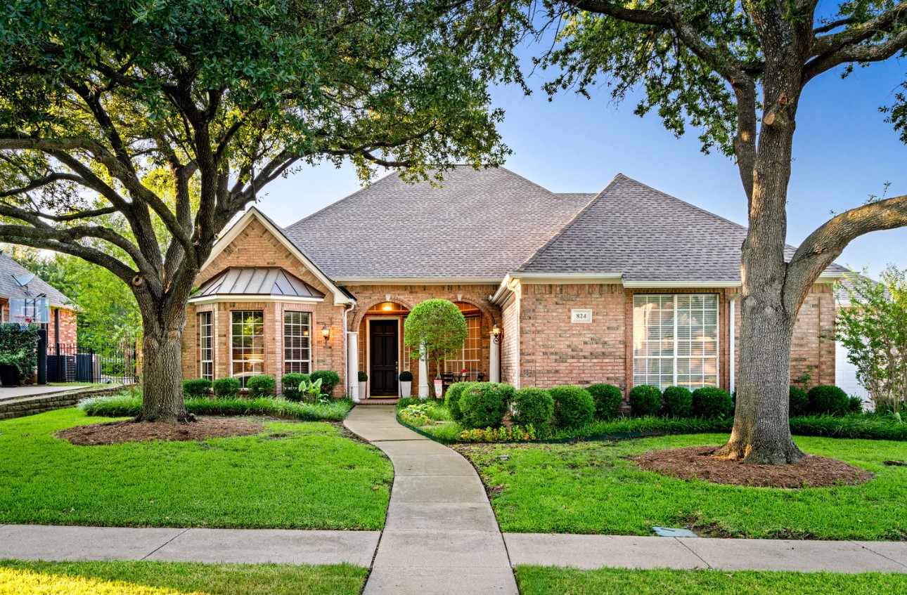 824 Parkwood Court Mckinney TX 75072
