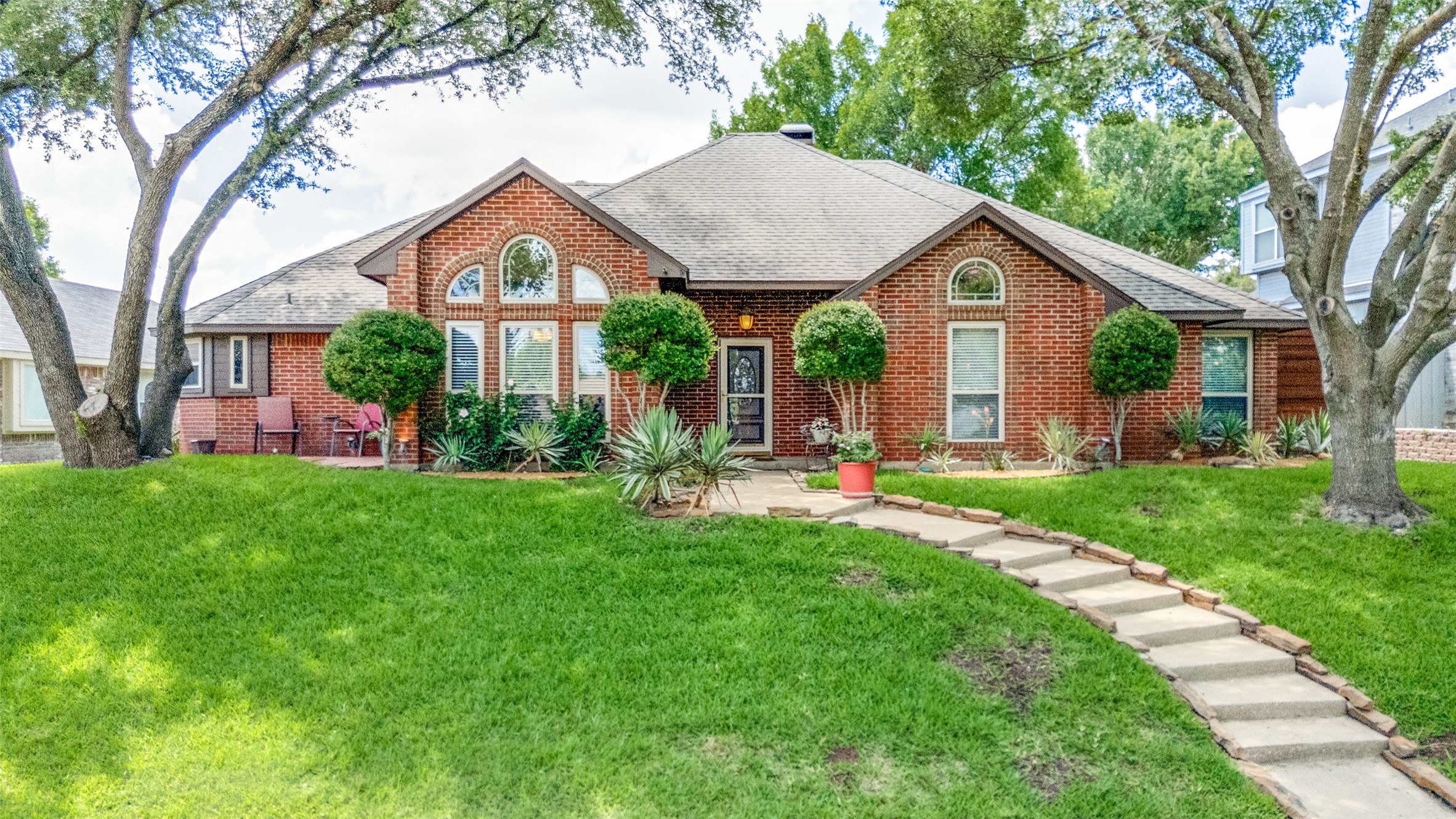 646 Rickey Canyon Avenue Desoto TX 75115