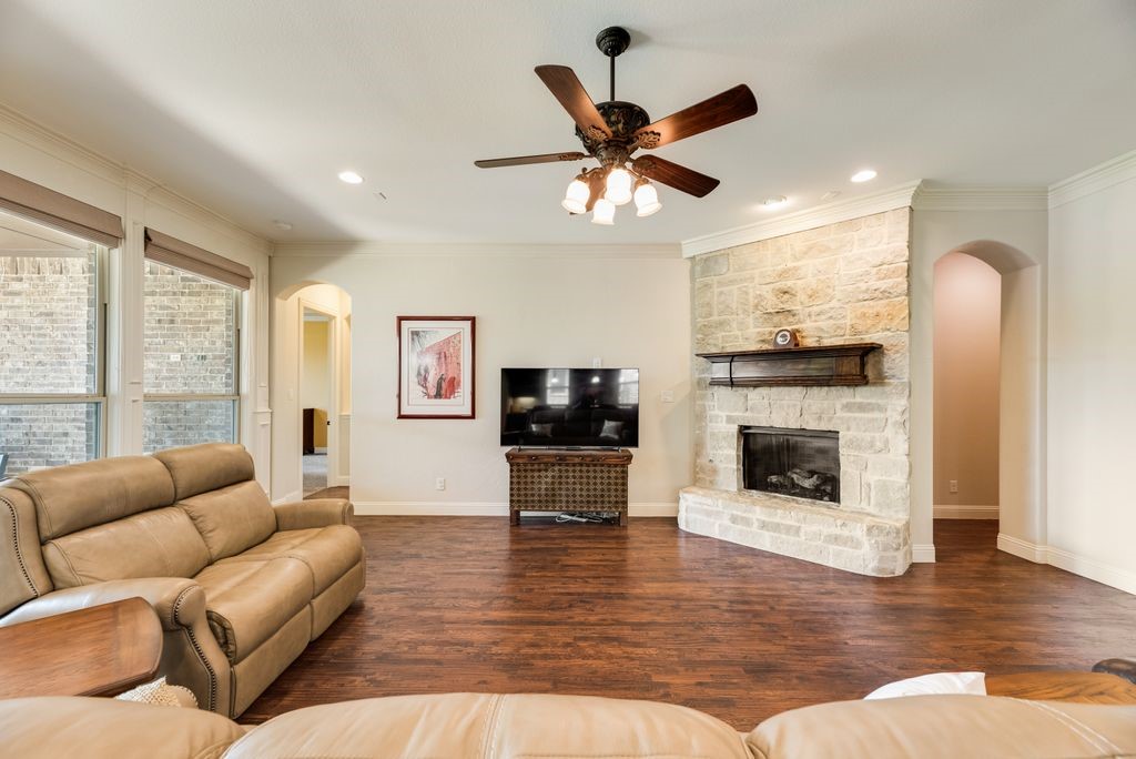 6059 The Resort Boulevard Fort Worth TX 76179