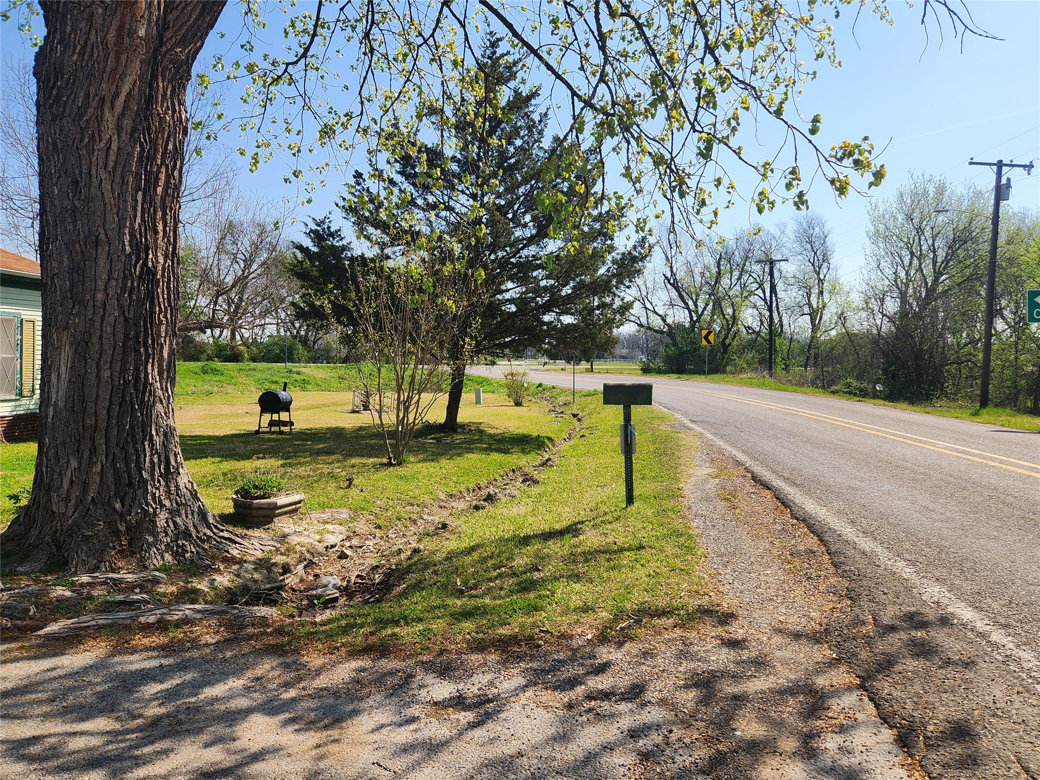 408 E Main Street Wolfe City TX 75496