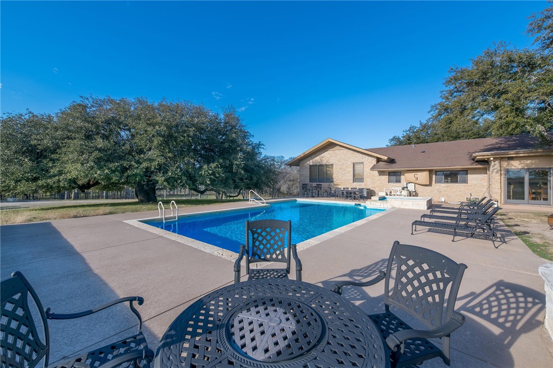 100 Creek 3207b Road Clifton TX 76634