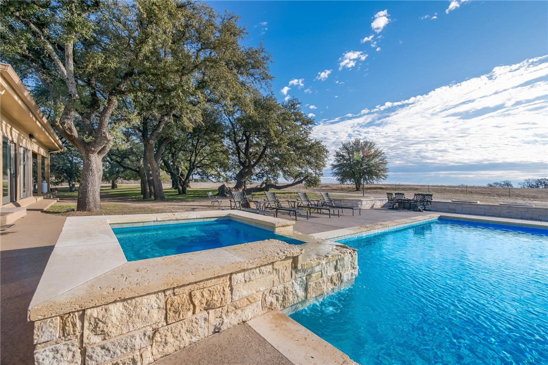 100 Creek 3207b Road Clifton TX 76634