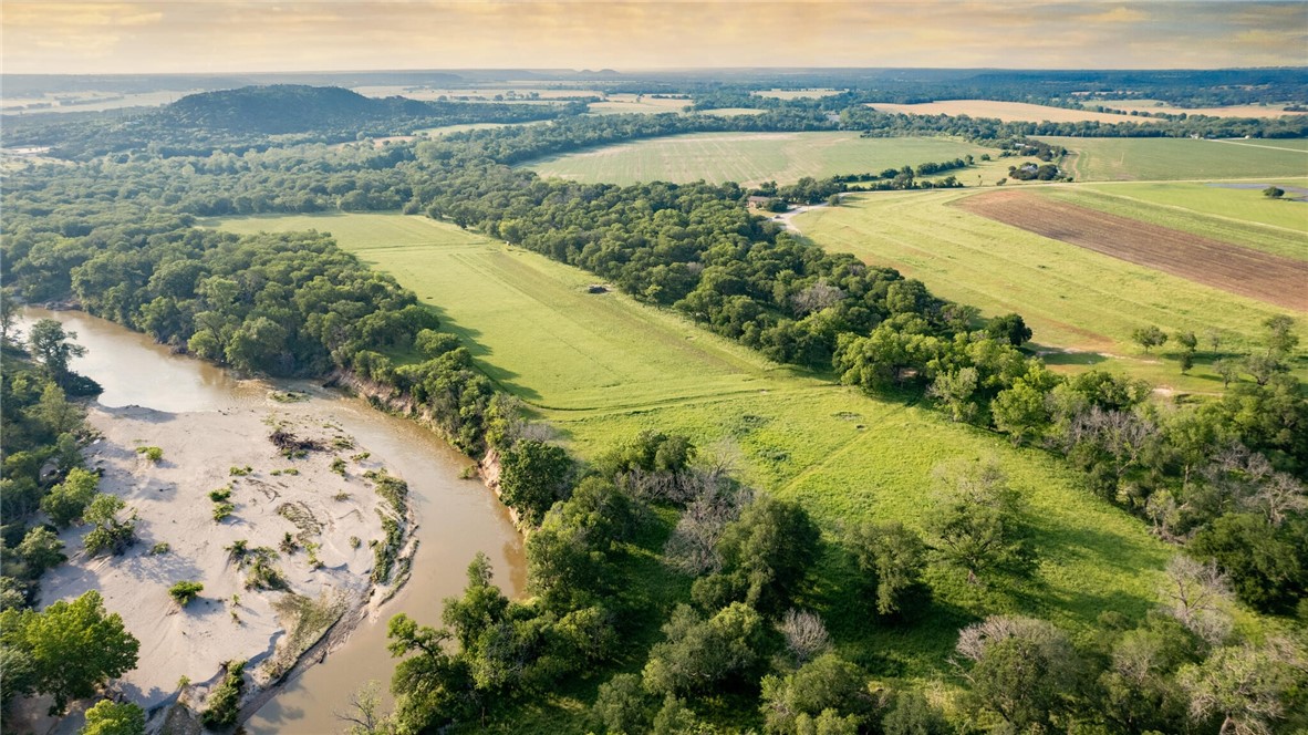 100 Creek 3207b Road Clifton TX 76634