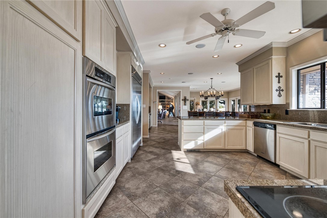 100 Creek 3207b Road Clifton TX 76634