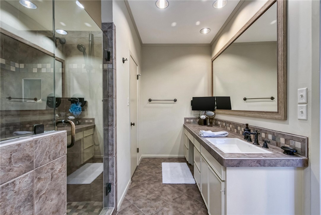 100 Creek 3207b Road Clifton TX 76634