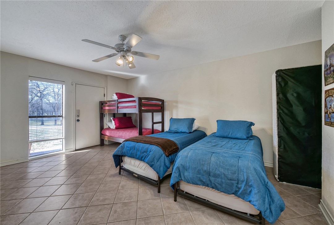 100 Creek 3207b Road Clifton TX 76634