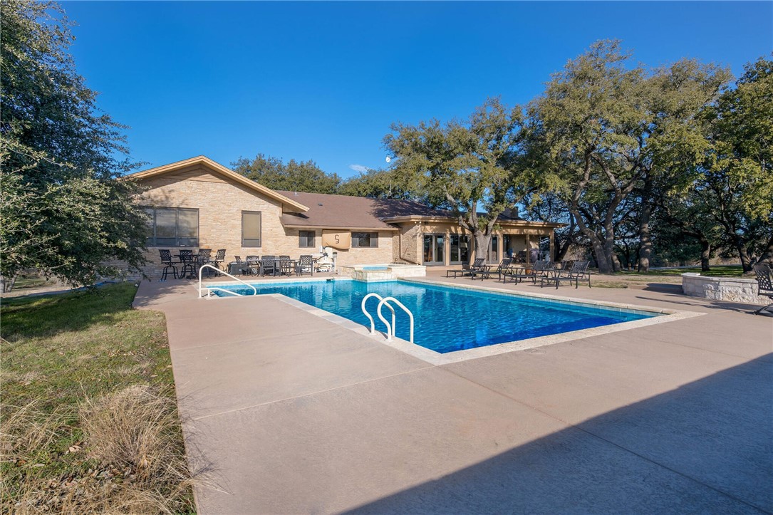 100 Creek 3207b Road Clifton TX 76634