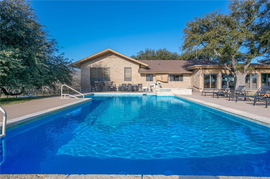 100 Creek 3207b Road Clifton TX 76634