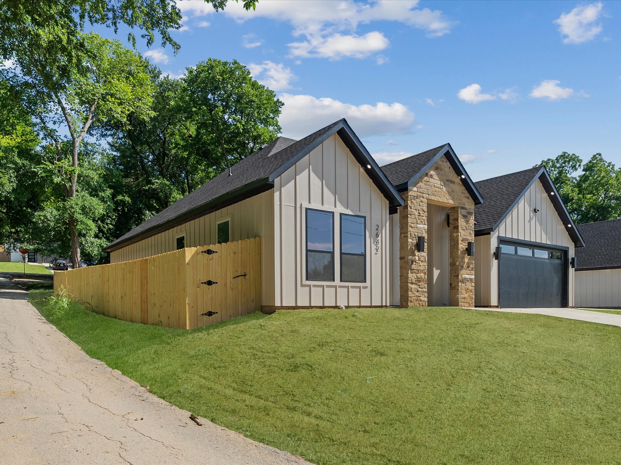 2642 Durham Street Dallas TX 75241