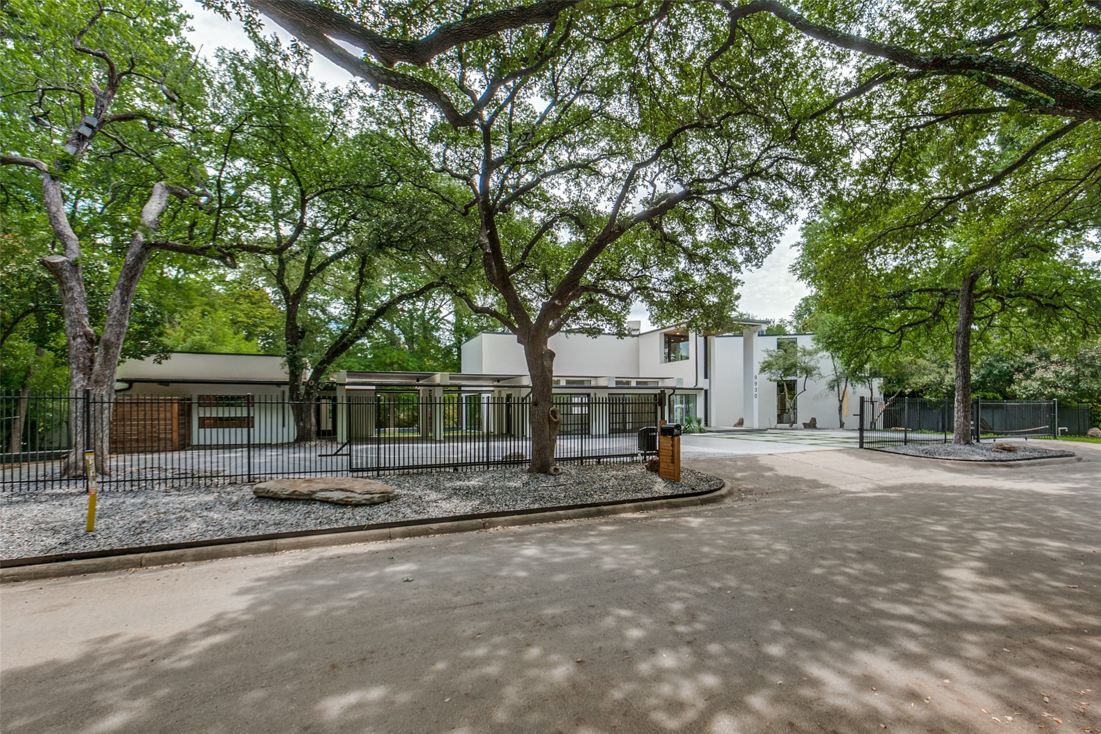 9930 Strait Lane Dallas TX 75220