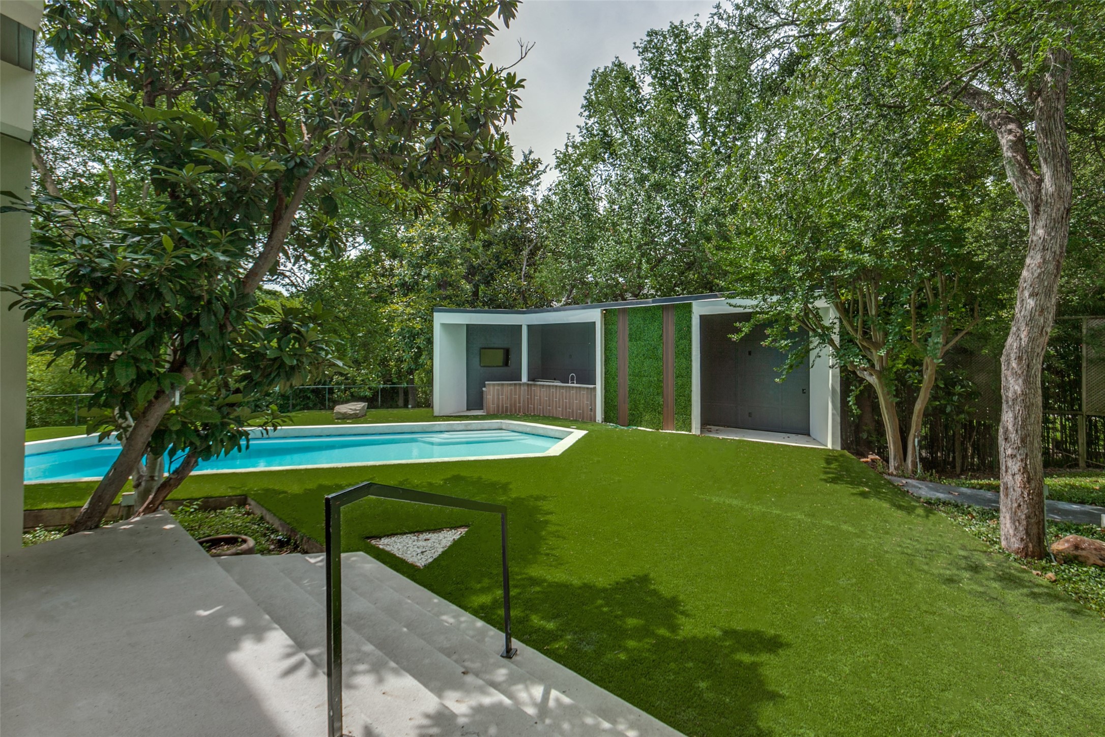 9930 Strait Lane Dallas TX 75220