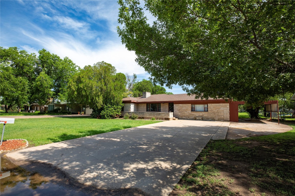 1210 Landon Street Stamford TX 79553