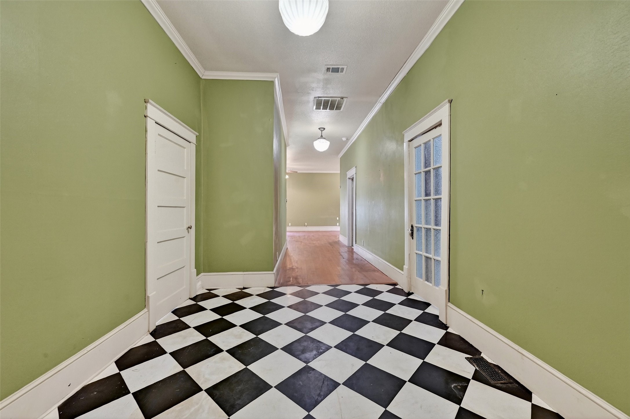 1018 N Woods Street Sherman TX 75092