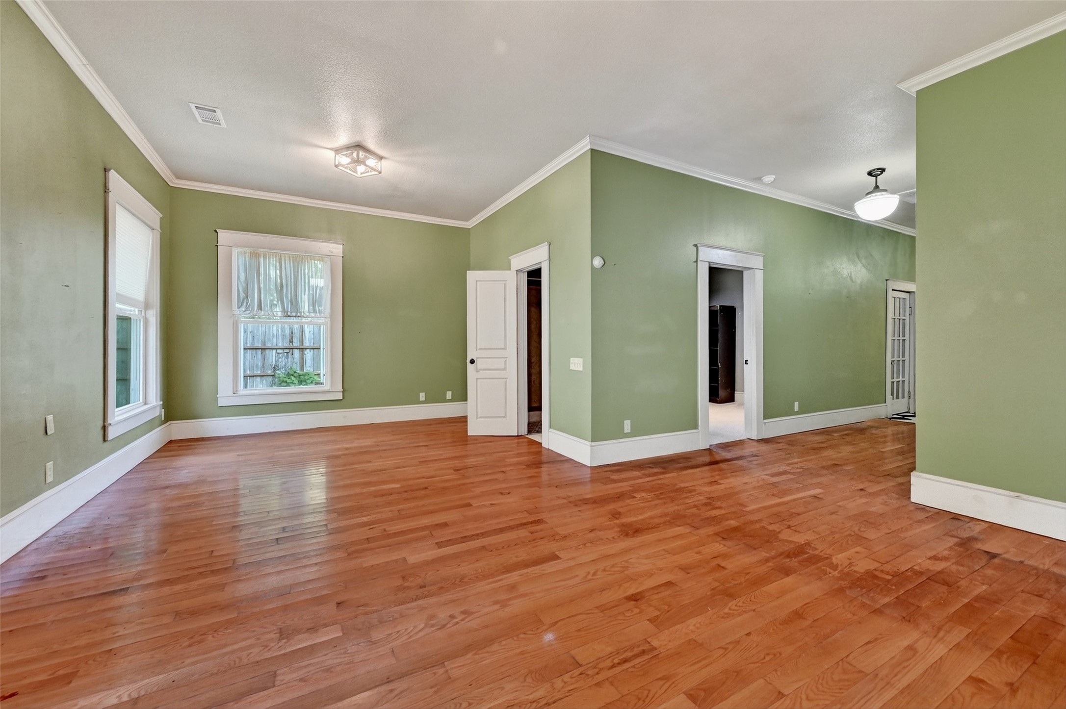 1018 N Woods Street Sherman TX 75092