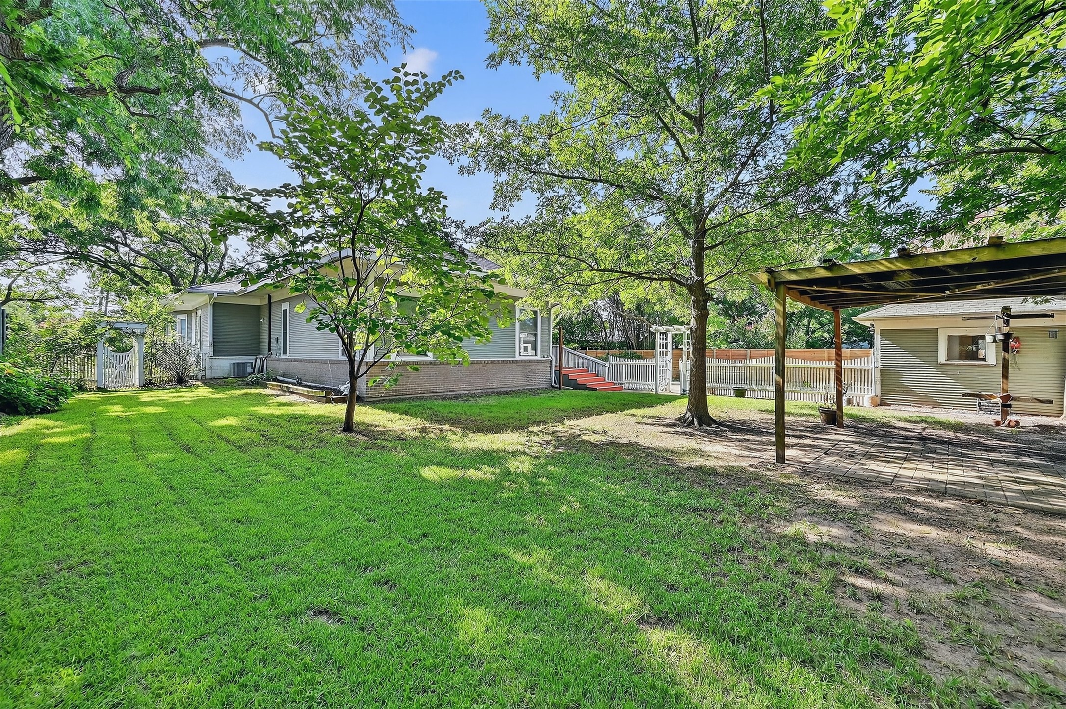 1018 N Woods Street Sherman TX 75092