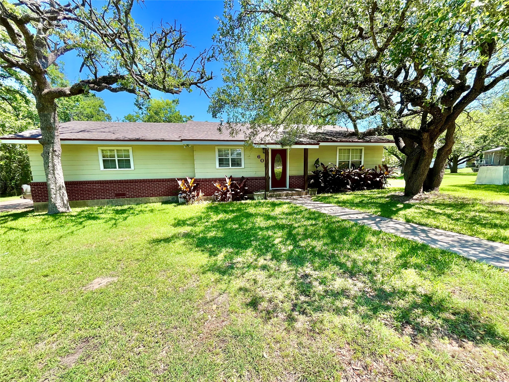 601 Navajo Trail Hamilton TX 76531