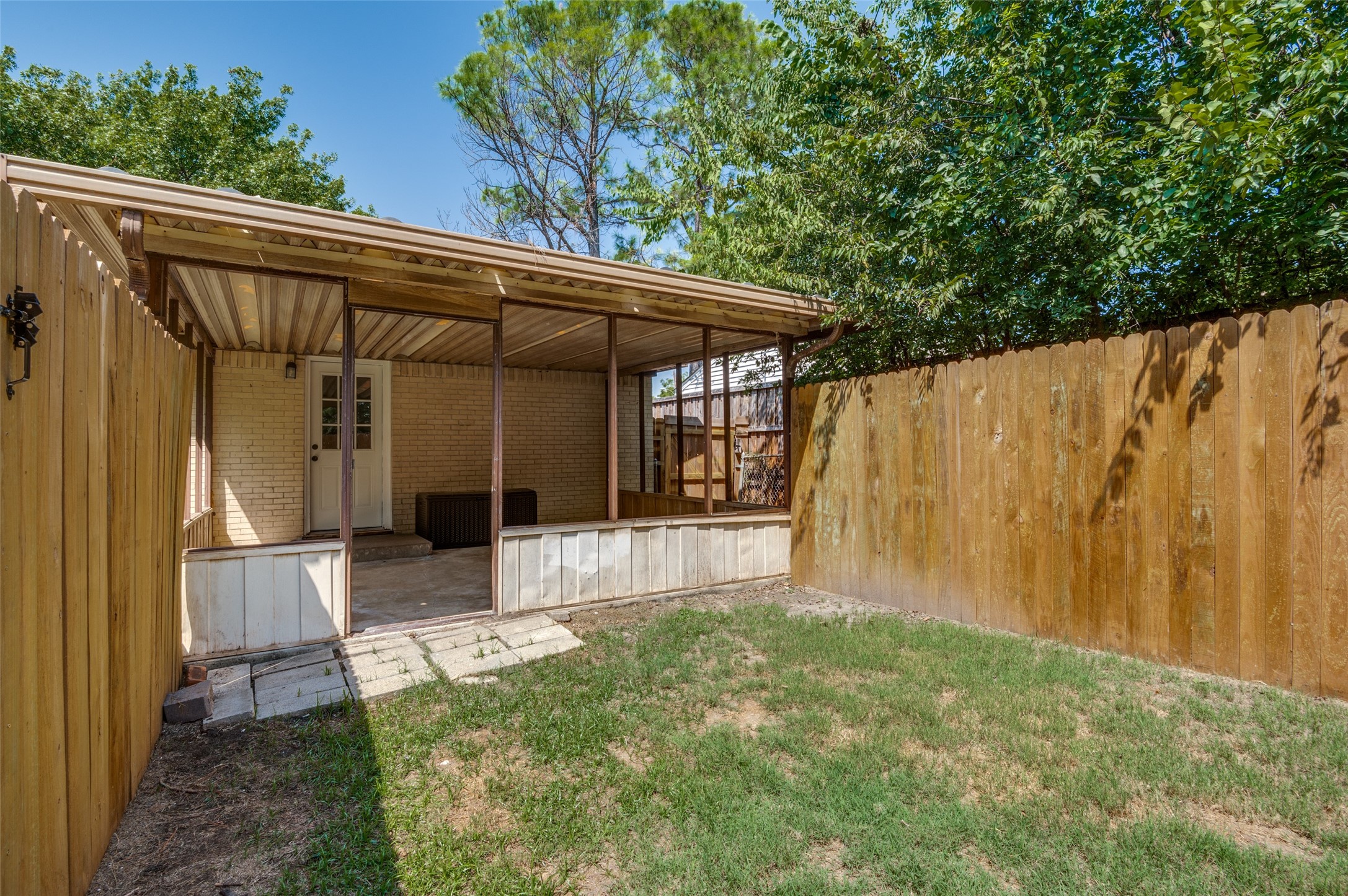 406 Freeman Street Mesquite TX 75149