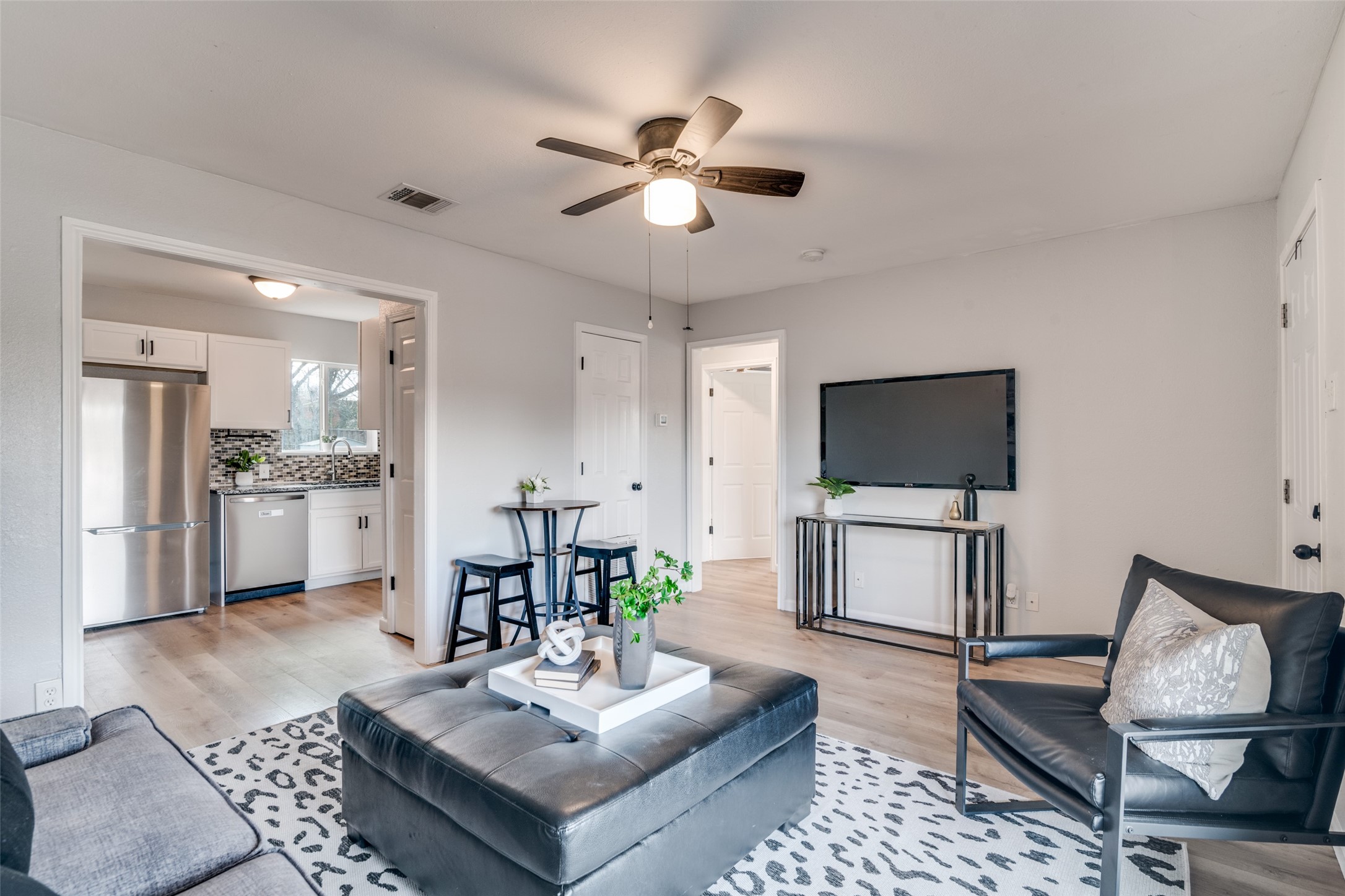 406 Freeman Street Mesquite TX 75149
