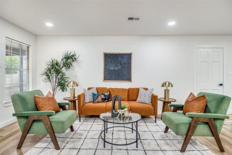 1318 Mayfield Avenue Garland TX 75041