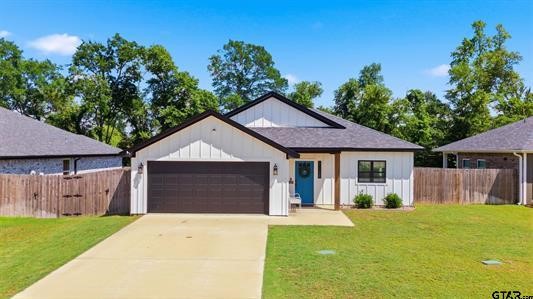 17018 Crossing Circle Lindale TX 75771