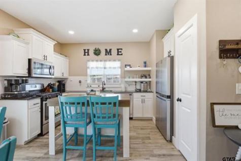 17018 Crossing Circle Lindale TX 75771