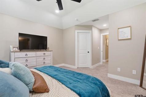 17018 Crossing Circle Lindale TX 75771