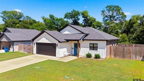 17018 Crossing Circle Lindale TX 75771