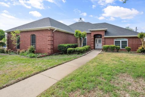 1020 Shady Oak Trail Mansfield TX 76063
