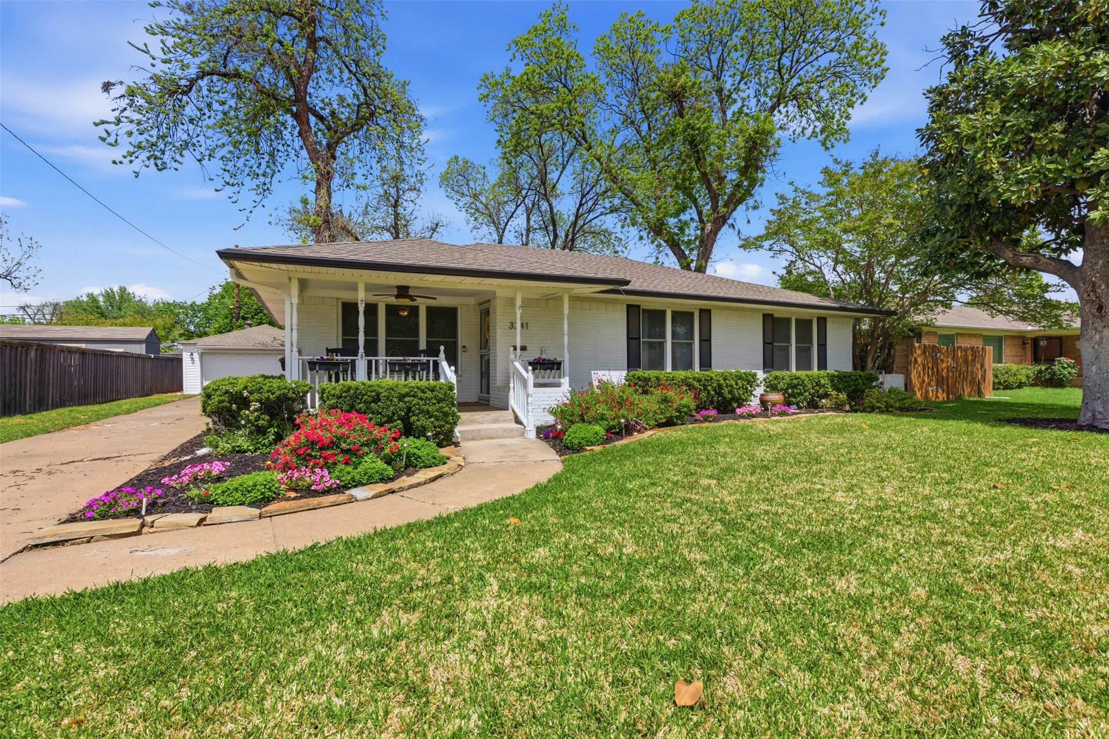 3241 Lockmoor Lane Dallas TX 75220
