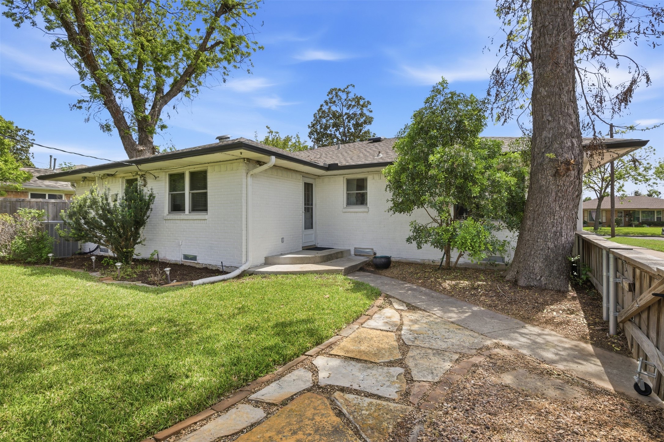 3241 Lockmoor Lane Dallas TX 75220