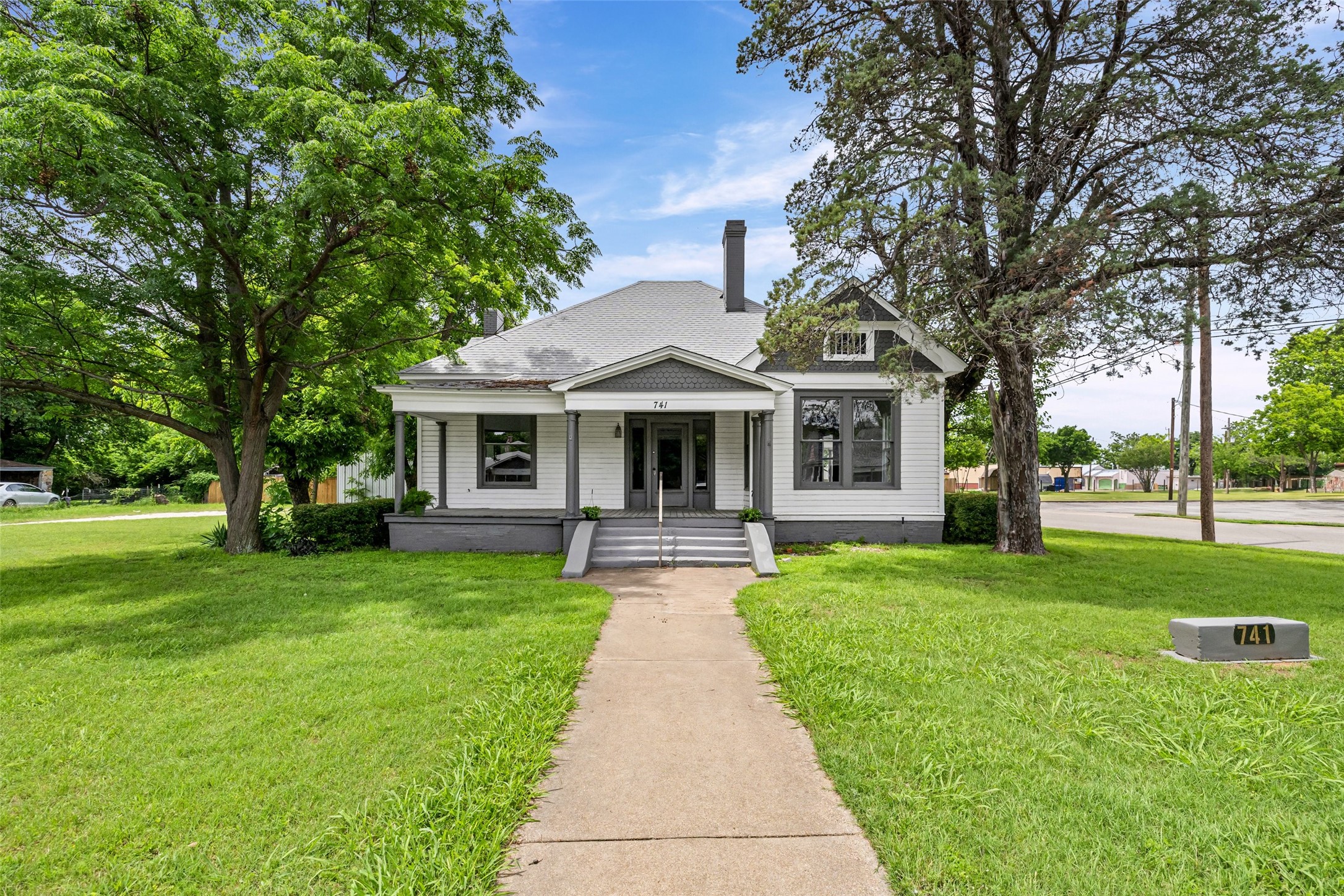 741 N Anglin Street Cleburne TX 76033