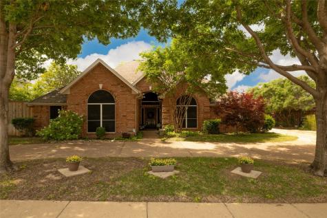 6316 Meadow Lakes Drive North Richland Hills TX 76180