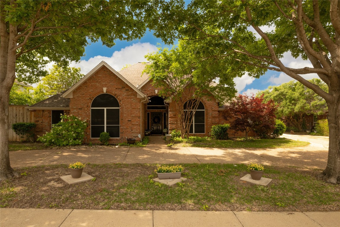 6316 Meadow Lakes Drive North Richland Hills TX 76180