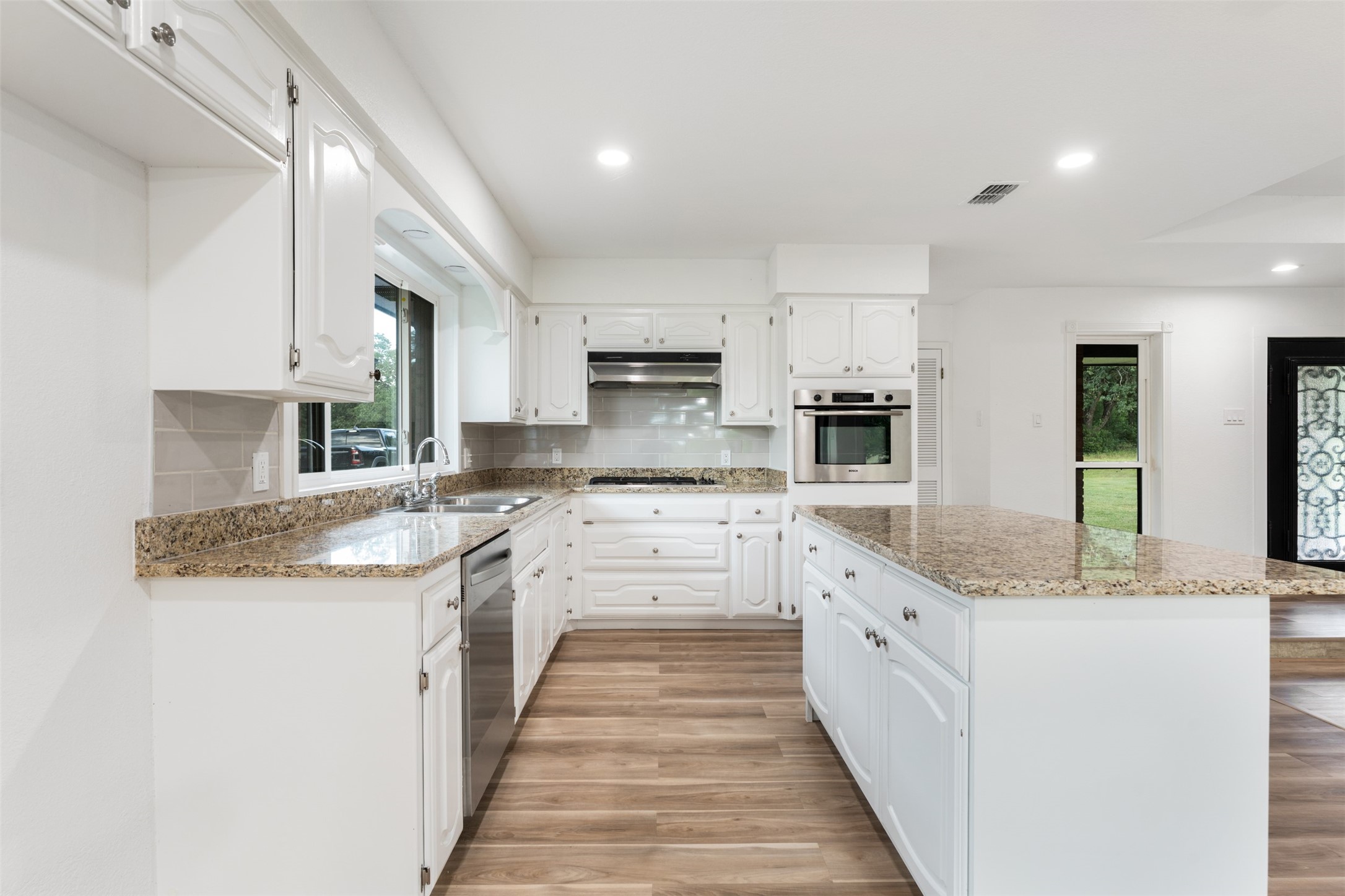 216 N Stovall Drive Robinson TX 76706