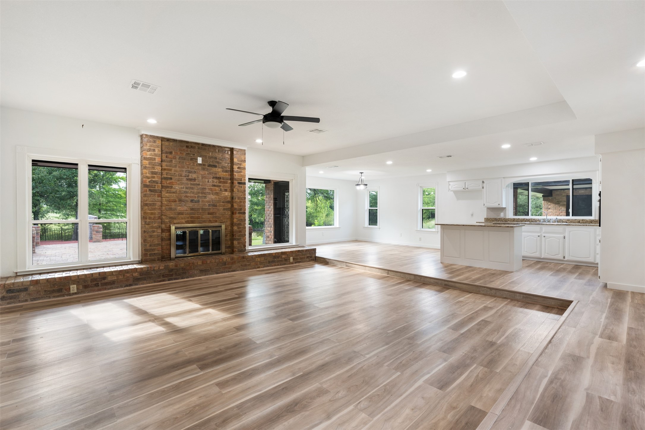 216 N Stovall Drive Robinson TX 76706