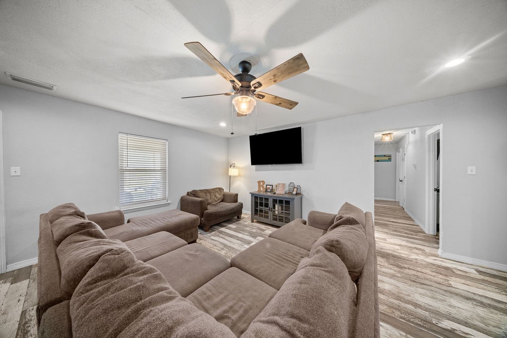 6110 Fm 660 Ennis TX 75119