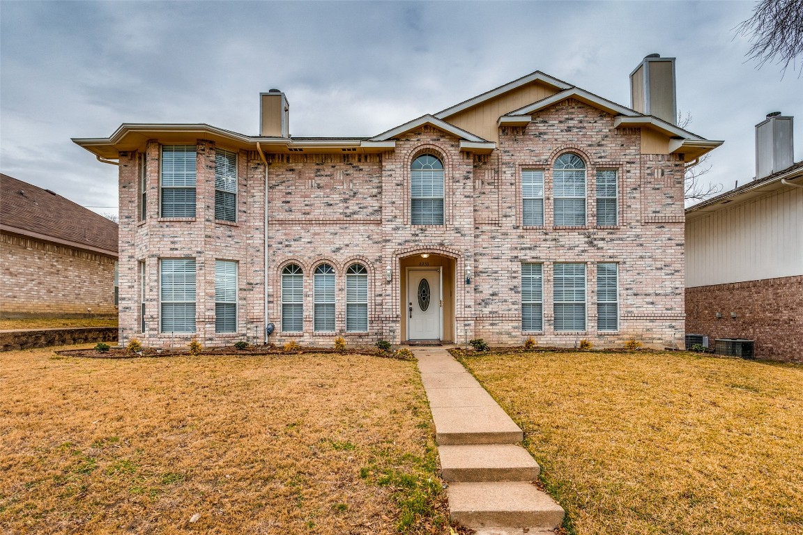 2233 Country Dell Drive Garland TX 75040