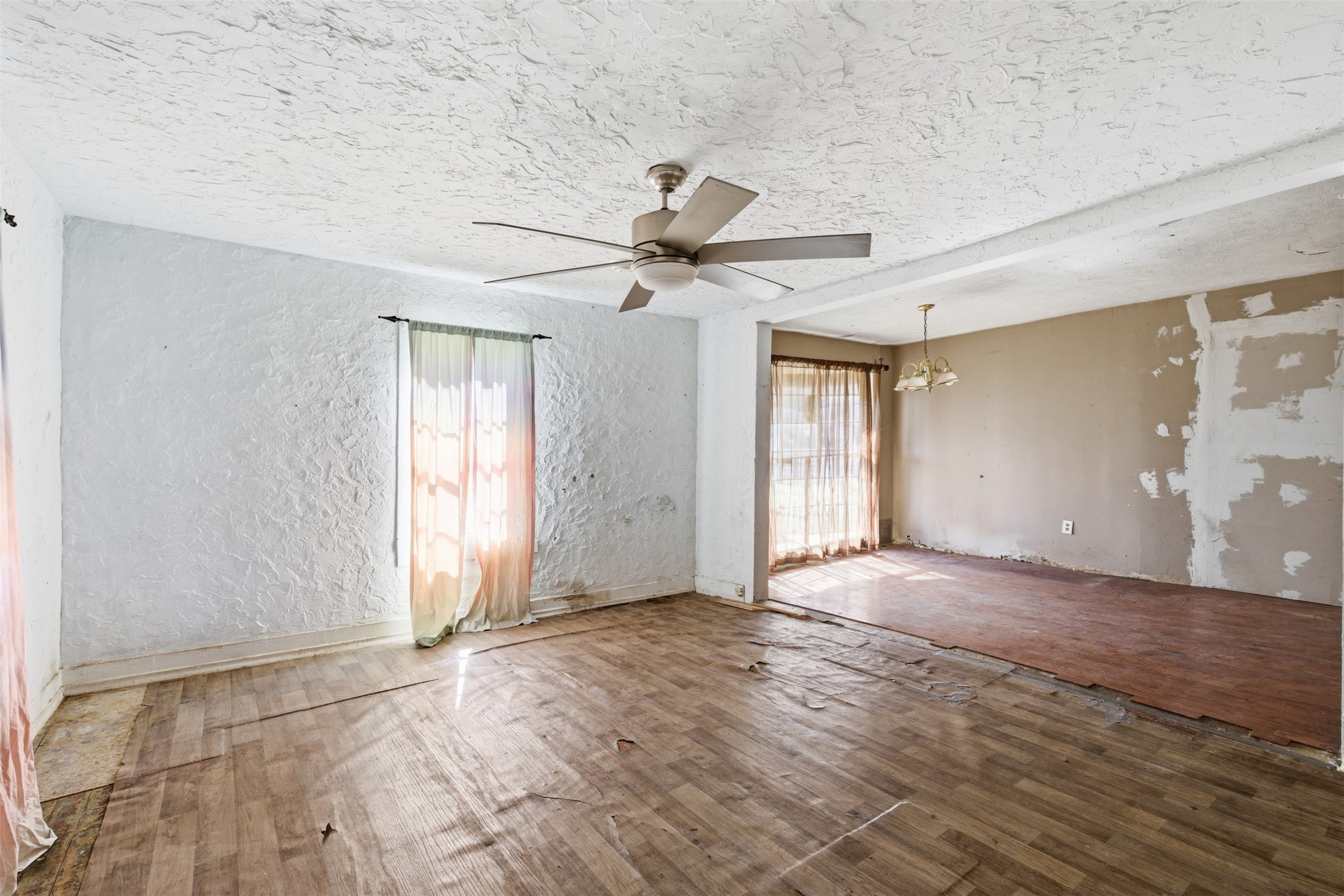 1703 Navaro Street Dallas TX 75208