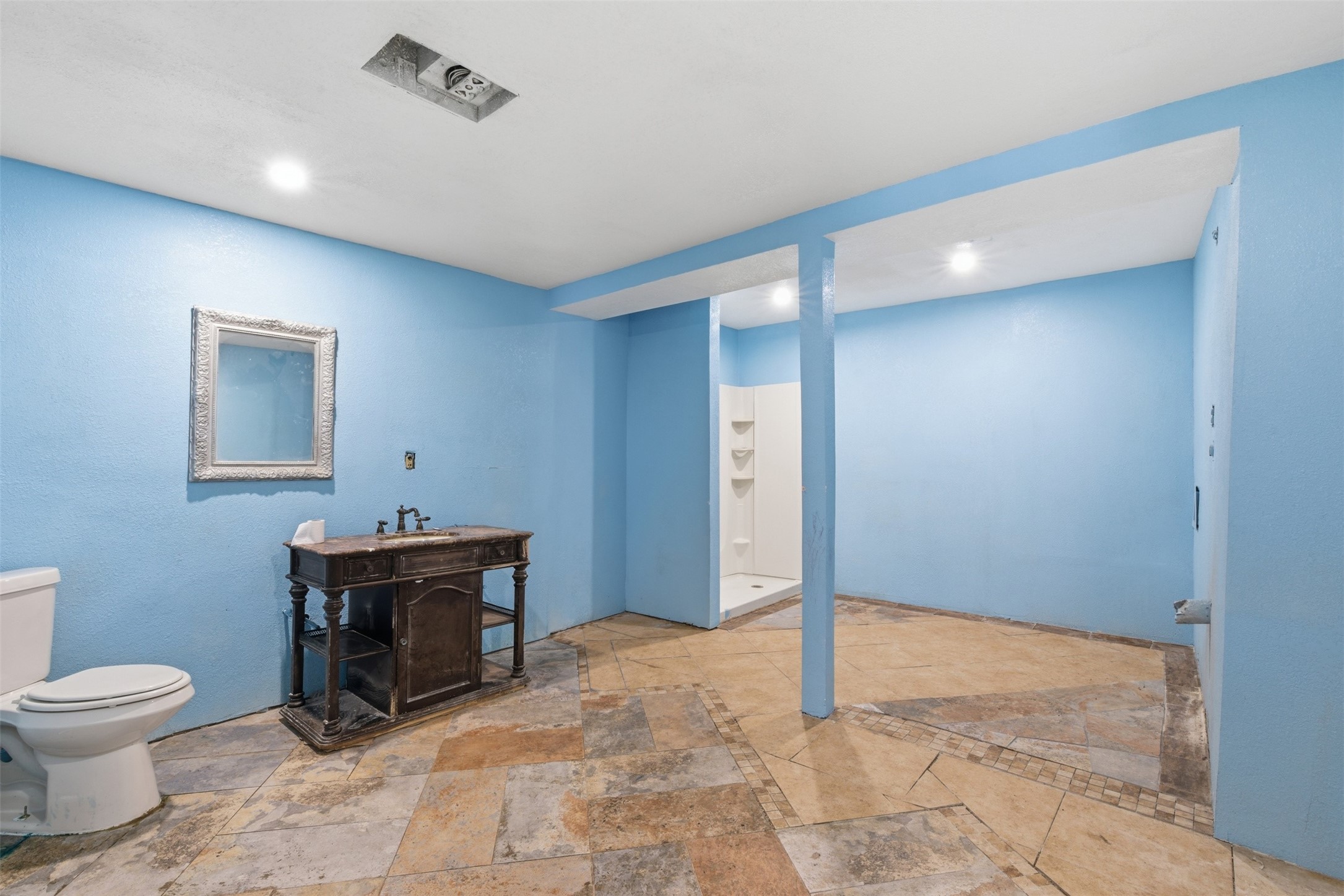 1703 Navaro Street Dallas TX 75208