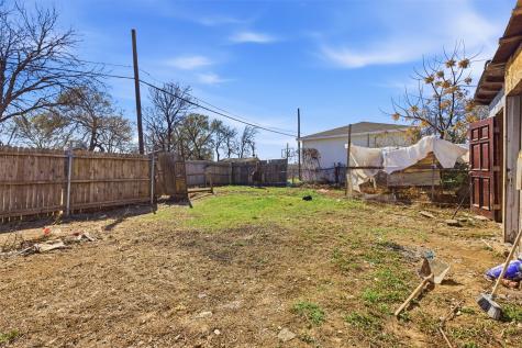 1703 Navaro Street Dallas TX 75208