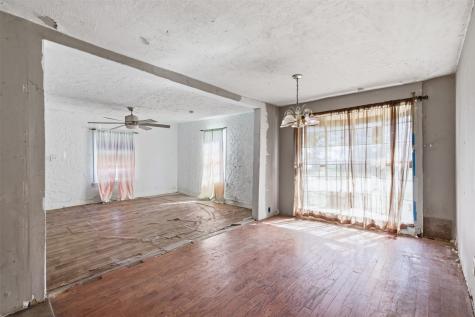 1703 Navaro Street Dallas TX 75208