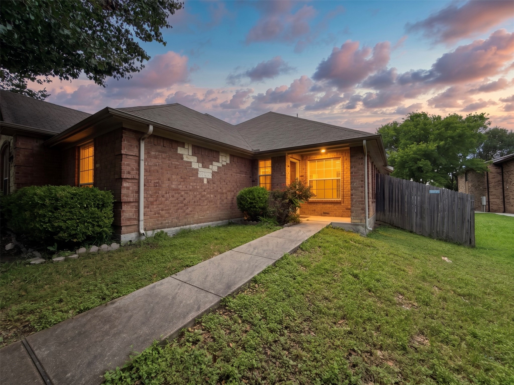 1995 Castle Drive Garland TX 75040